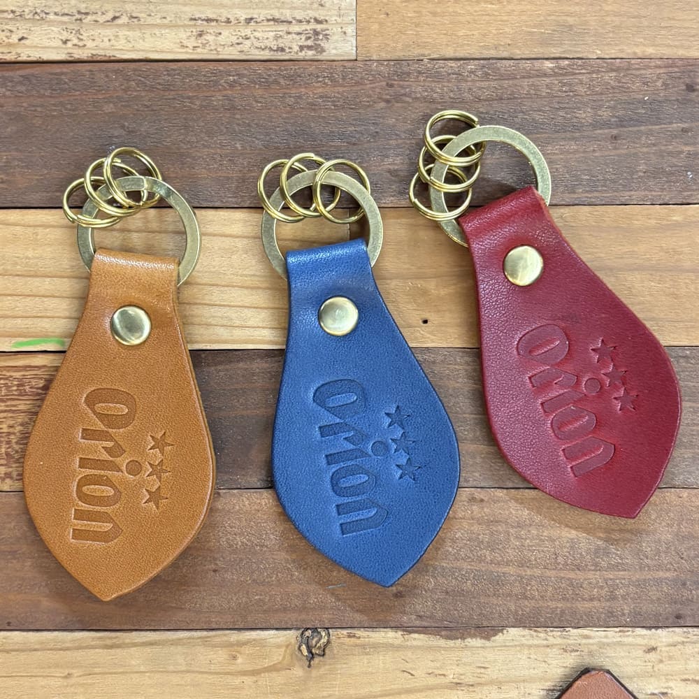 レザーキーホルダー（カラー：ワイン）
