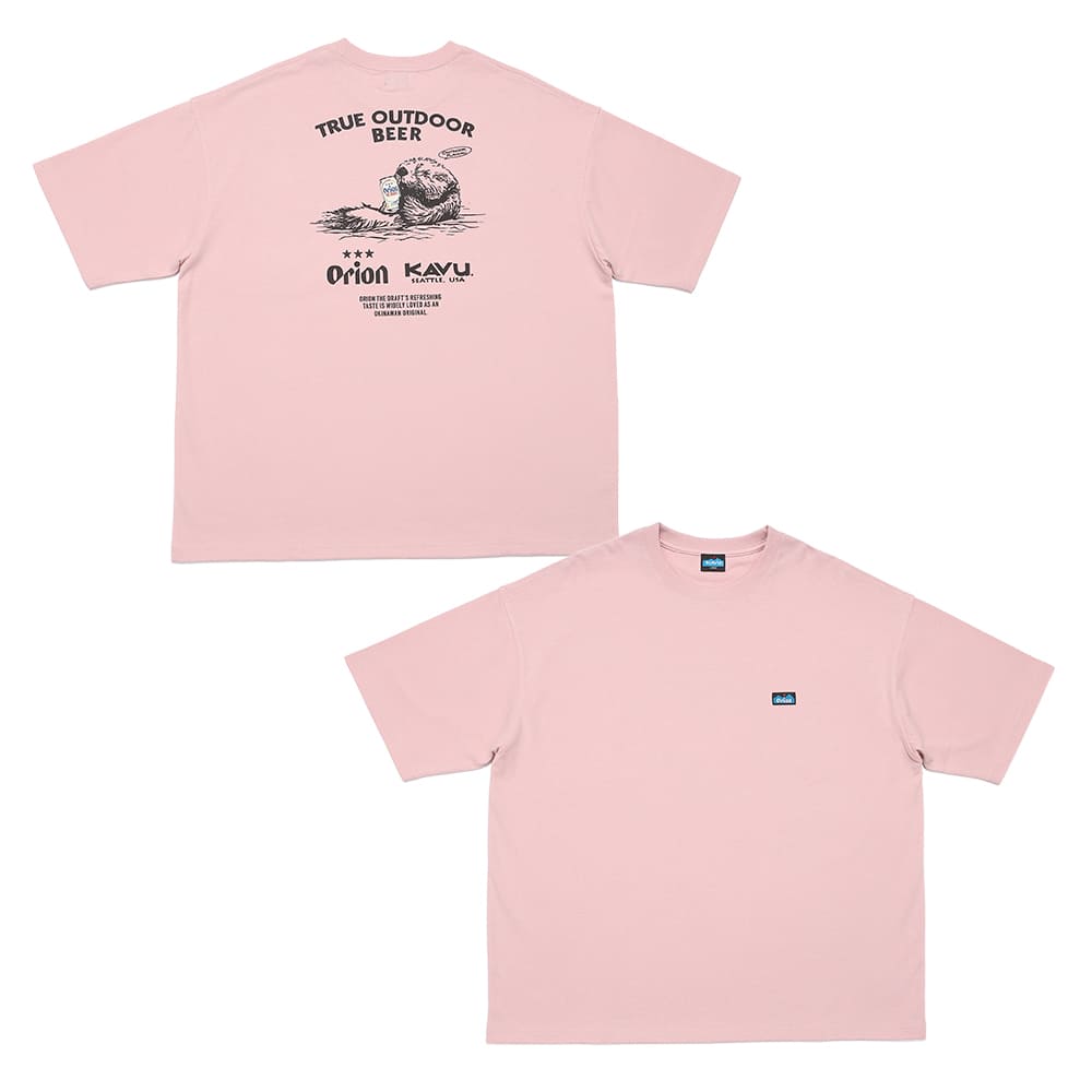 【オリオン別注カラー】FREAK'S STORE×KAVU×ORION ビッグシルエット アニマルバックプリント クルーネック Tシャツ ラッコ&ビール（カラー：ピンク）